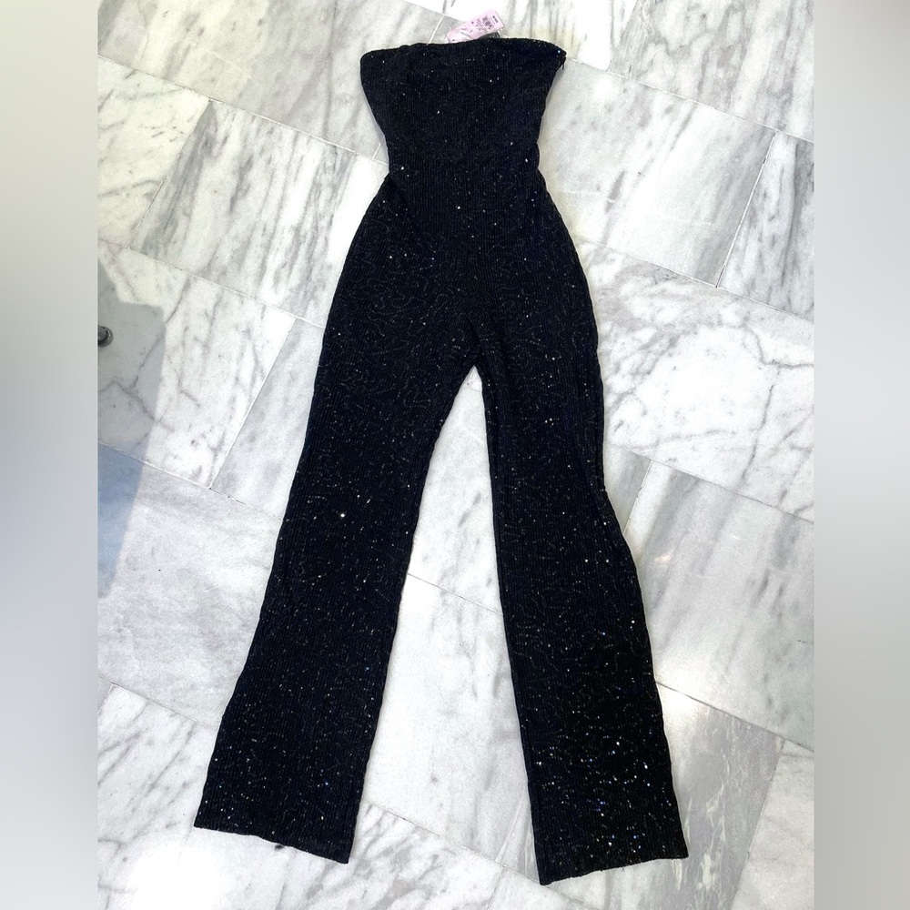 Black and shining Palazzo